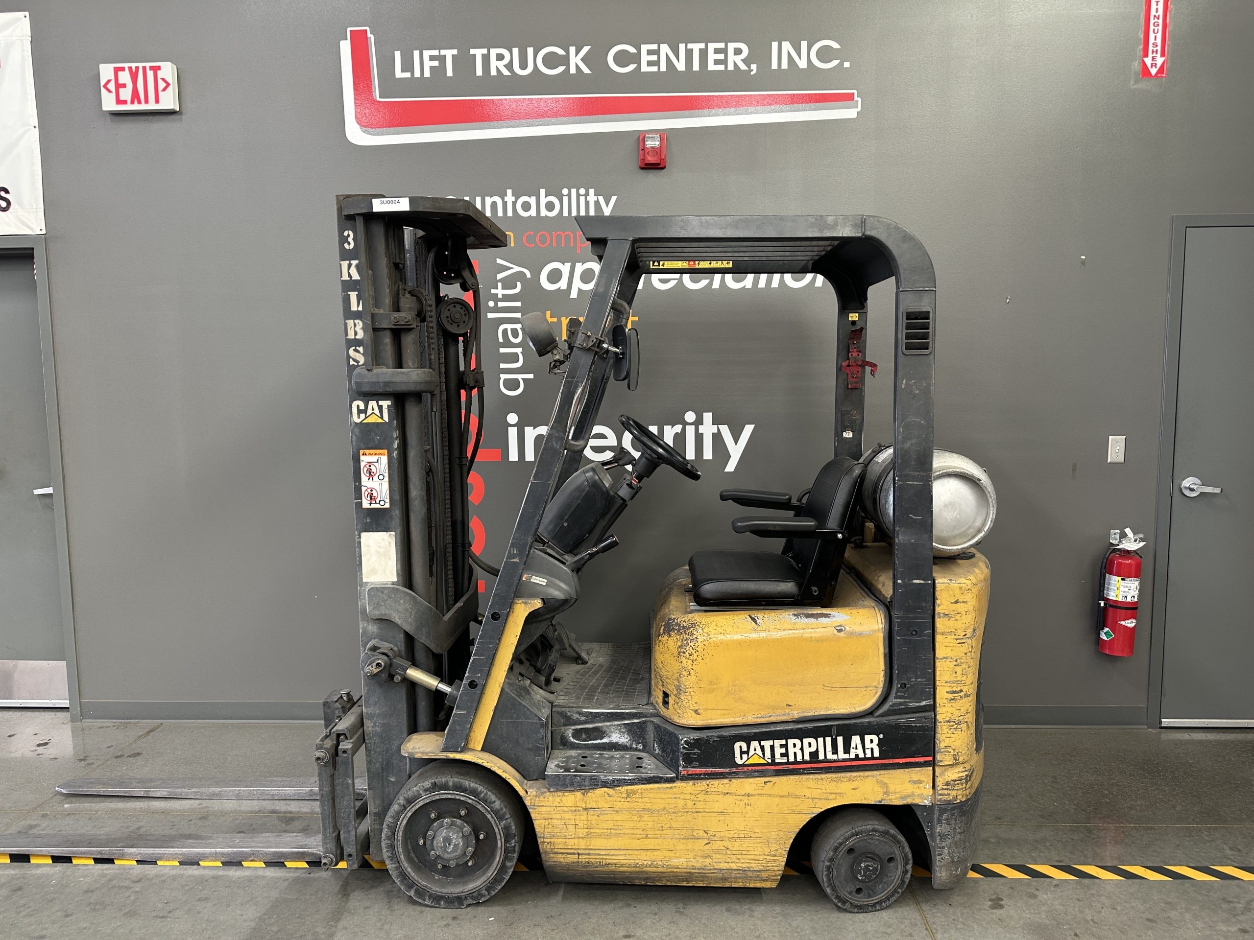 Featured image for “CATERPILLAR 3,000 LBS. CUSHION TIRED FORKLIFT”