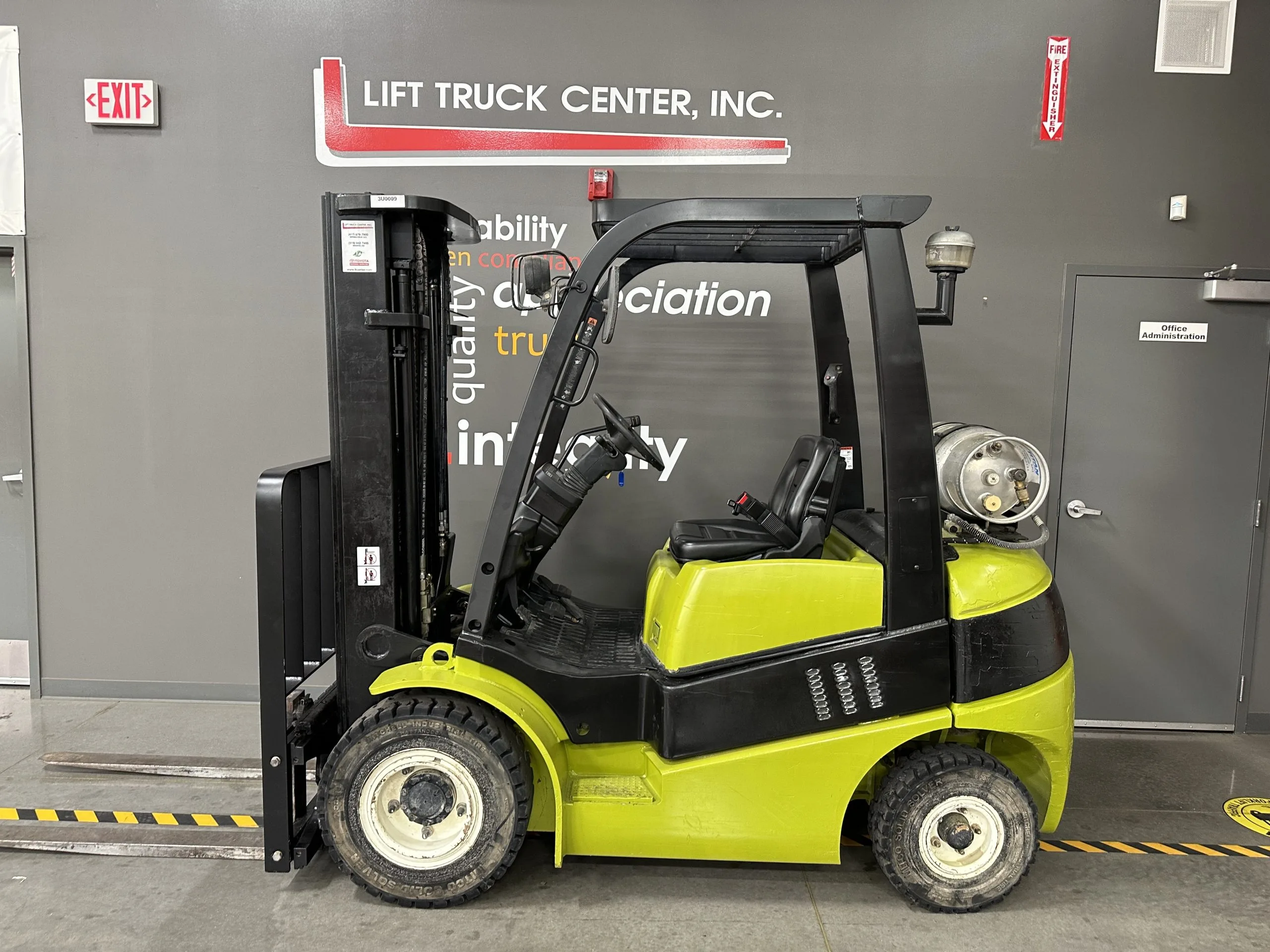 Featured image for “CLARK 5,000 LBS. CAPACITY PNEUMATIC TIRED FORKLIFT”