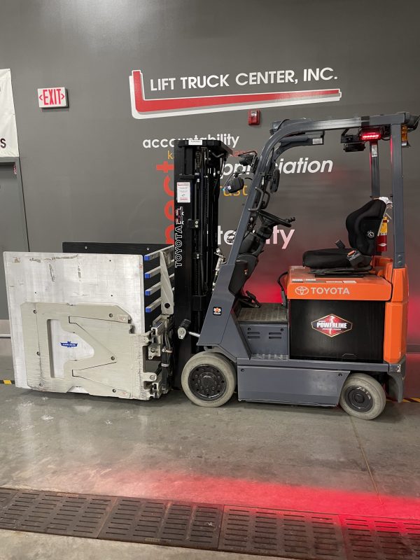 TOYOTA 3,500 LBS. CAPACITY 4 WHEEL ELECTRIC FORKLIFT