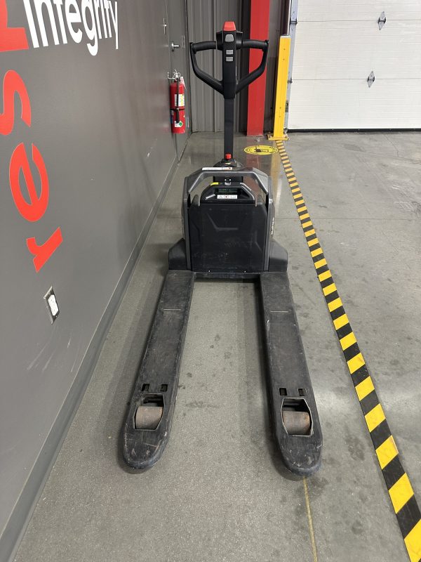 RAYMOND 3,300 LBS. CAPACITY ELECTRIC PALLET JACK - Image 4