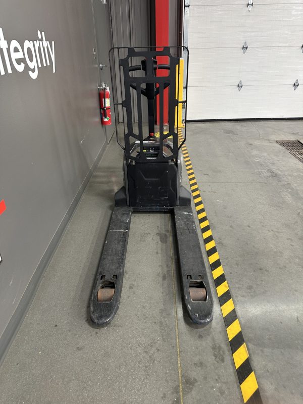 RAYMOND 3,300 LBS. CAPACITY ELECTRIC PALLET JACK - Image 2