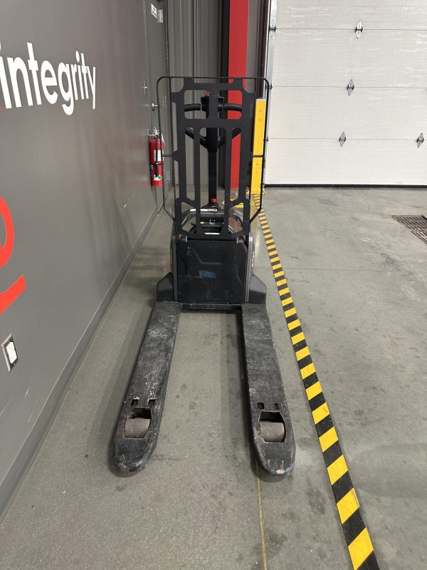 RAYMOND 3,300 LBS. CAPACITY ELECTRIC PALLET JACK - Image 3