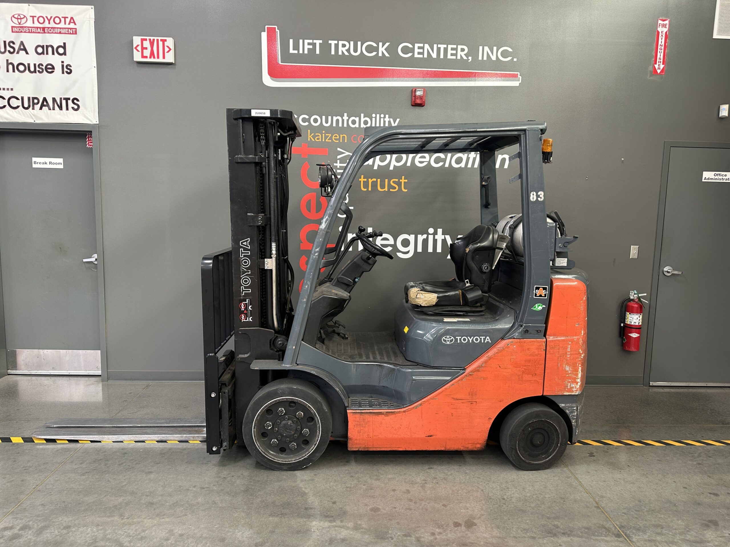 Featured image for “TOYOTA 5,000 LBS. CAPACITY CUSHION TIRED FORKLIFT”